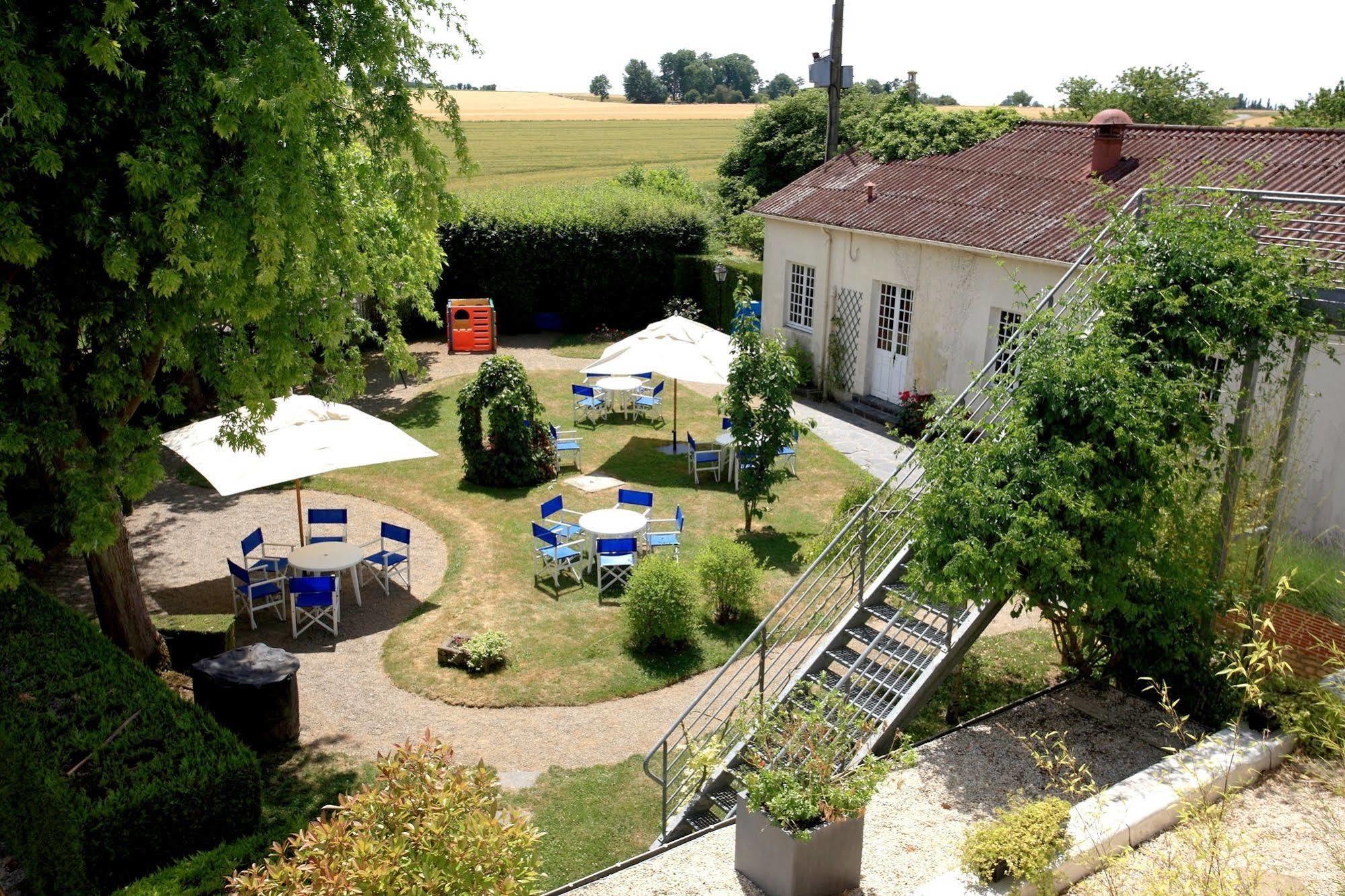 Logis Hotel Restaurant Le Faisan Dore Argentan Zewnętrze zdjęcie